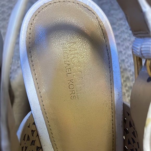 MK white heels - Picture 7 of 7